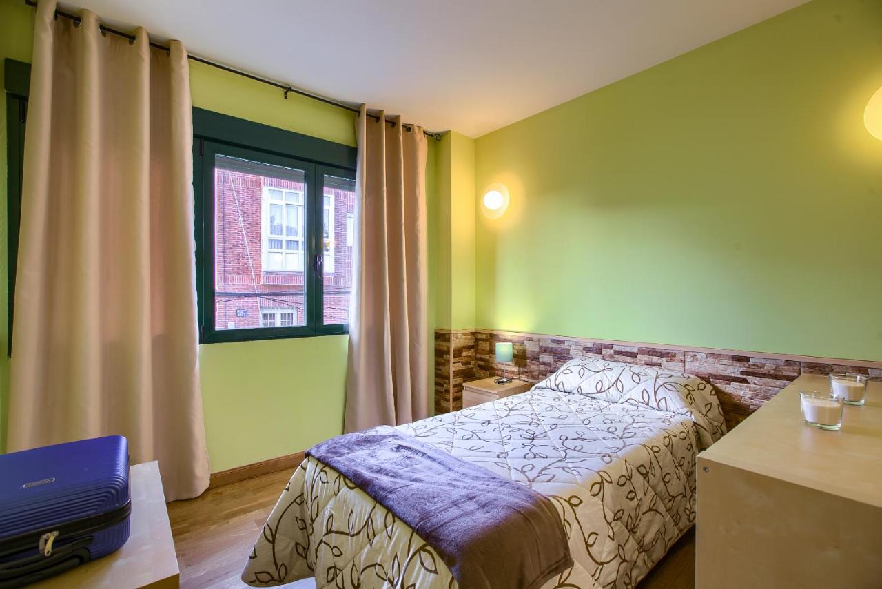 Apartamentos Barajas Madrid Exterior photo